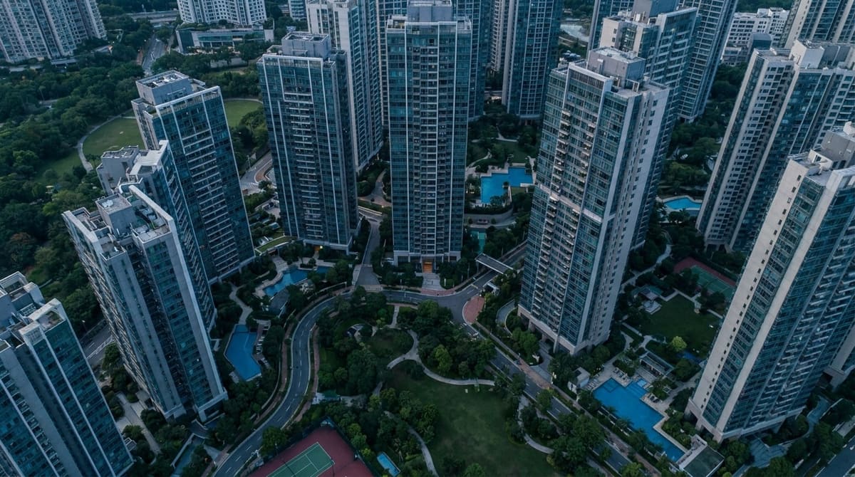 Torres residenciales en construcción vistas desde el aire